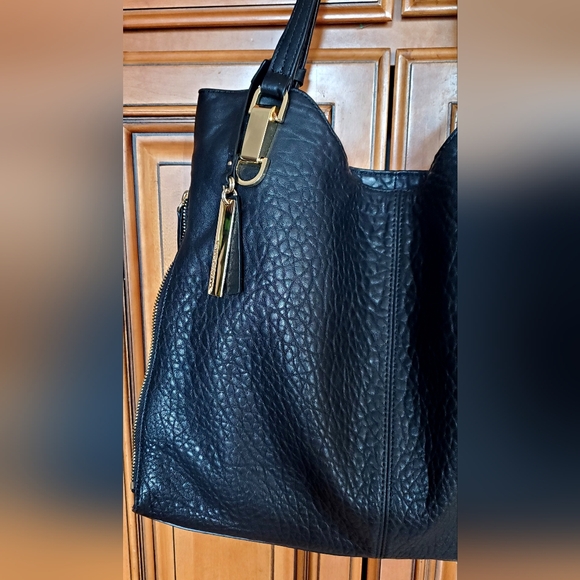 NEW Vince Camuto Genuine Pebble Leather "Riley" Tote Crossbody Bag Purse Black - Picture 4 of 16
